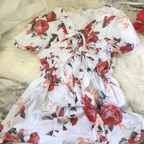 White Floral Blouse - Picture 4 of 5